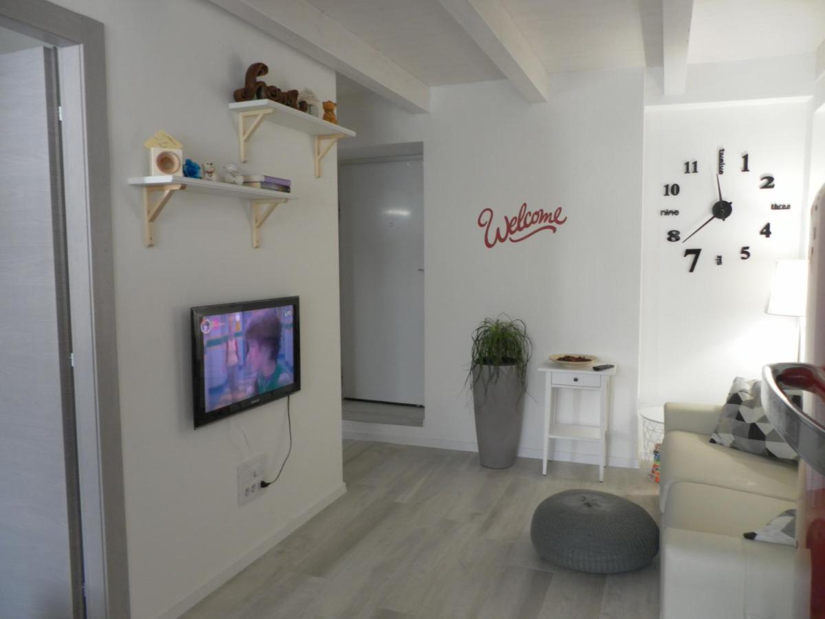 Apartamento La Casa Di Virginia Arco Exterior foto